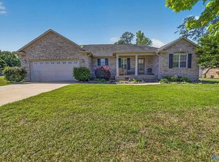 694 Pine Haven Dr, Gadsden, AL 35901