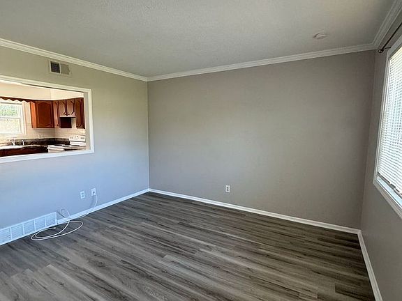 2nd image of 717 S Prairie St #5