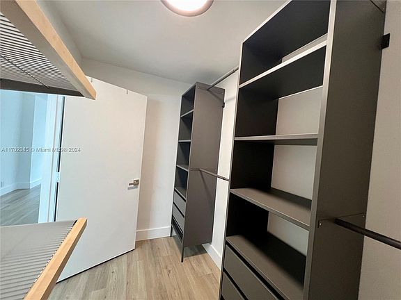 3rd image of 1901 Brickell Ave #13