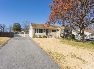 212 Gerald Dr, Aston, PA 19014