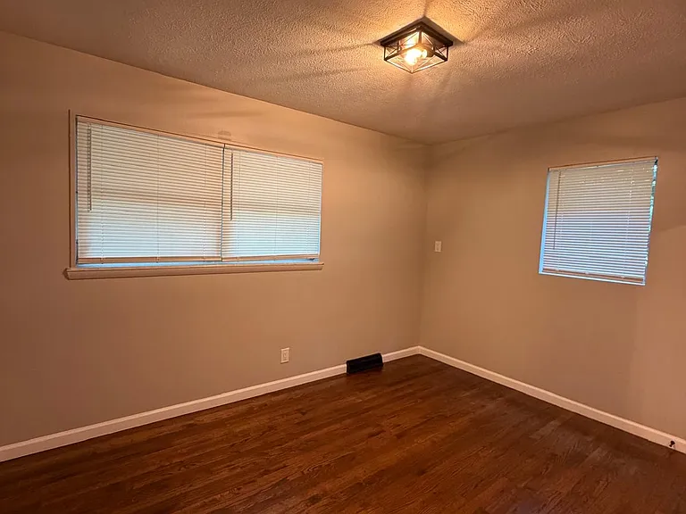 6524 Rainbow Ln — Photo 10