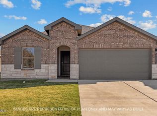426 14th St, Wolfforth, TX 79382