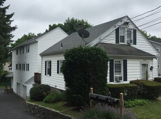 70 Pine Hill Ave, Stamford, CT 06906