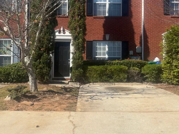 5863 Strathmoor Manor Cir, Lithonia, GA 30058