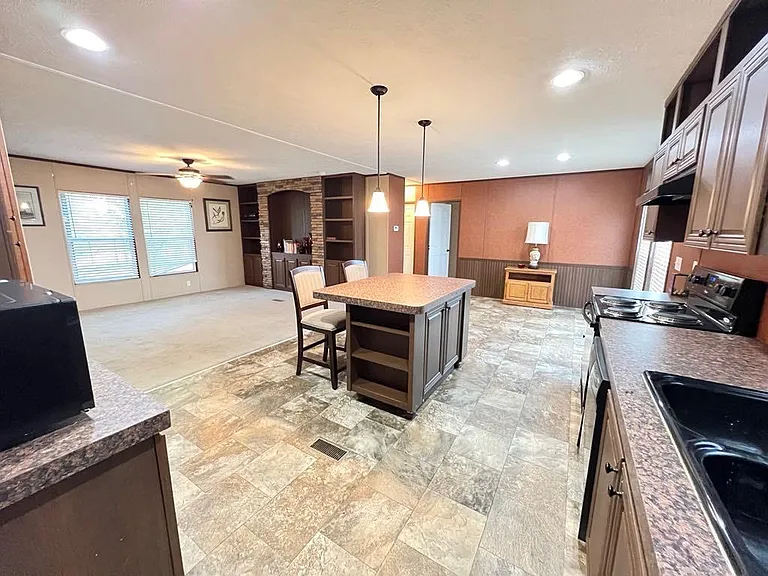 112 S Fitzwilliams Ln #B — Photo 4