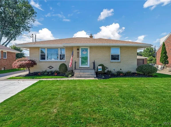 427 Martin Rd, Lackawanna, NY 14218