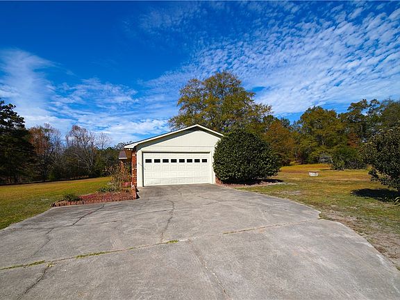 3rd image of 8 Sellers Dr