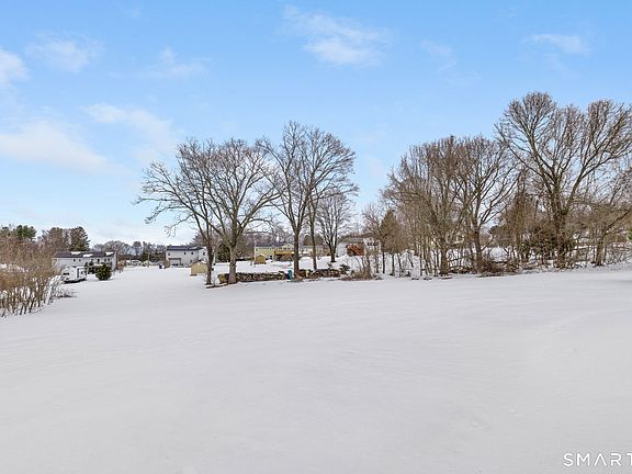 2nd image of 79 Steep Road