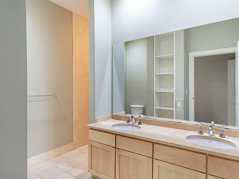 112 5th St SE #3D — Photo 27