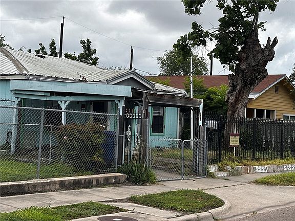 4th image of 321 Cortez St