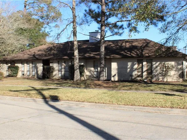 211 Grafton Dr, Slidell, LA 70458