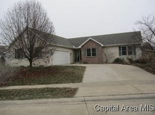 2461 Glencoe St, Springfield, IL 62704