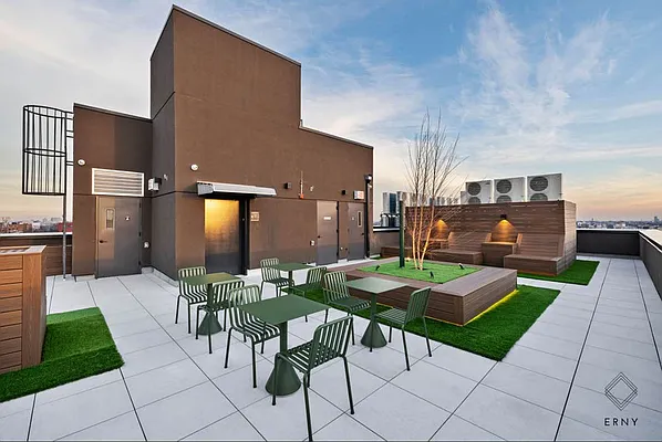 Rented by ERNY LLC | media 27