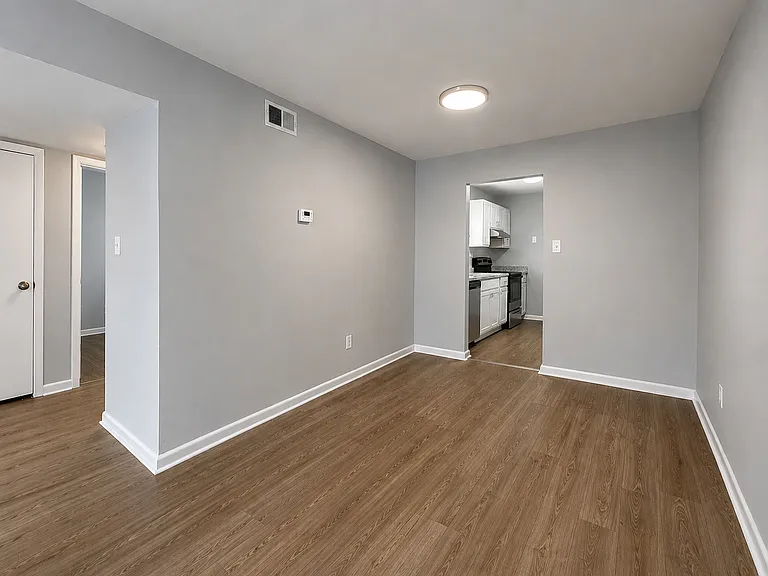 420 Fairfax Dr #C — Photo 18