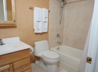 344 Graceland Ave APT 2N, Des Plaines, IL