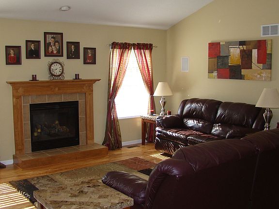 3rd image of 1387 Biscay Dr