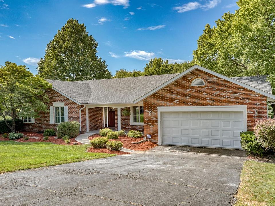 1st image of 37 Cheshire Dr