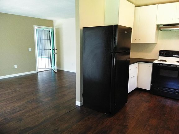 5th image of 1811 E Grand Ave Unit 183