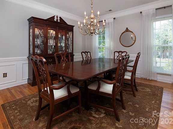 5th image of 9541 Millen Dr