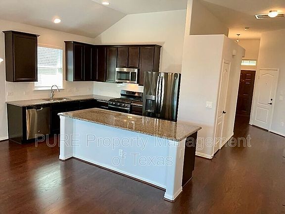 5th image of 209 Penna Ln