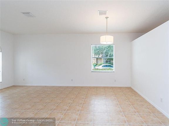 4th image of 4304 E Whitewater Ave