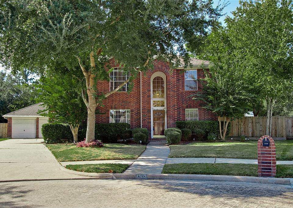 1st image of 1303 Danielle Ln