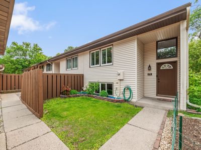 172 River Woods Ln, Burnsville, MN, 55337