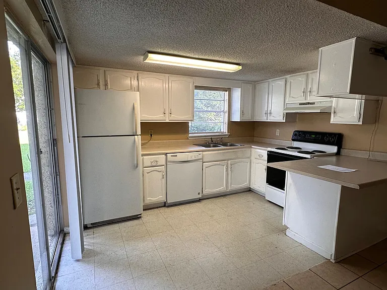 701 McDowell St #701 — Photo 6