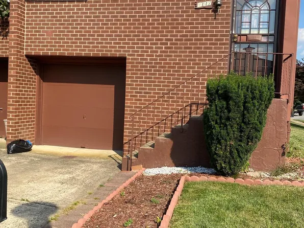 9117 Diplomat Pl, Philadelphia, PA 19115