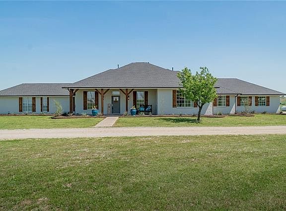 3rd image of 9290 Chisholm Trl