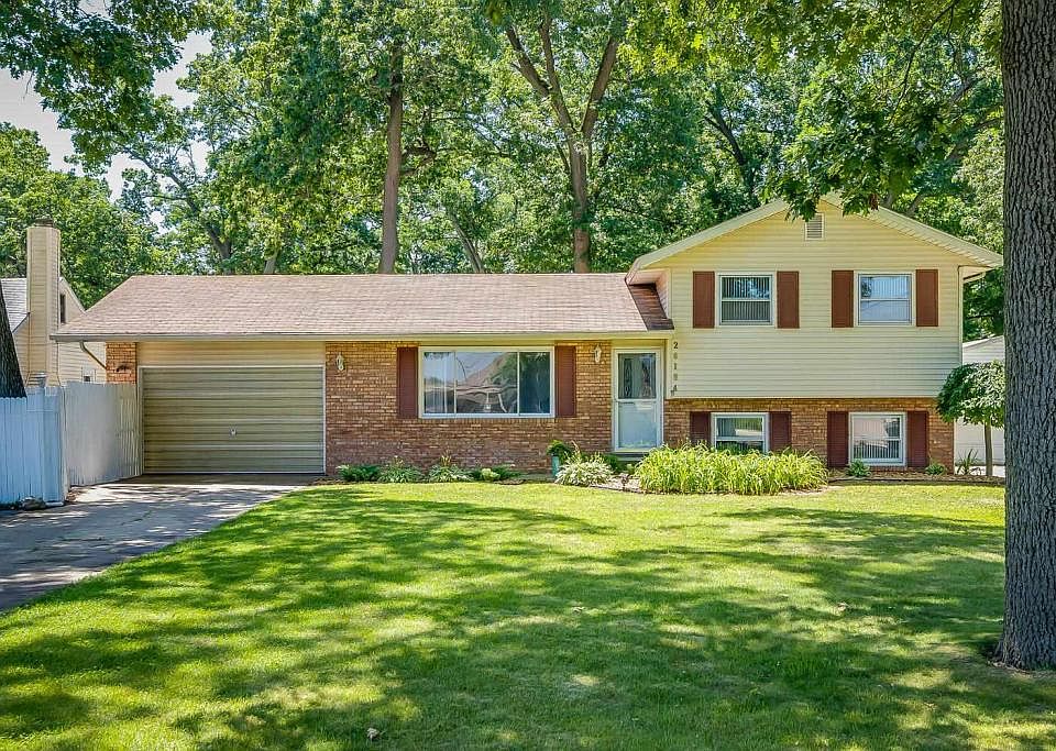 1st image of 26184 Lake Dr