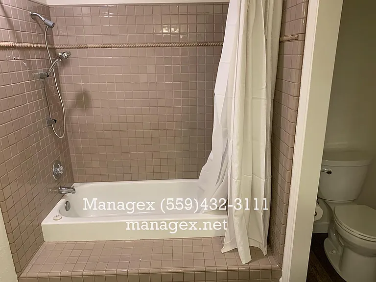 515 E Braddock Dr — Photo 15
