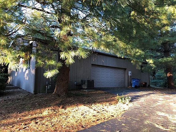 2nd image of 103 Douglas Dr