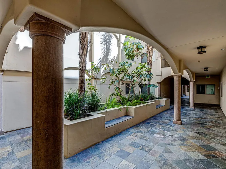 El Dorado Villas — Photo 7
