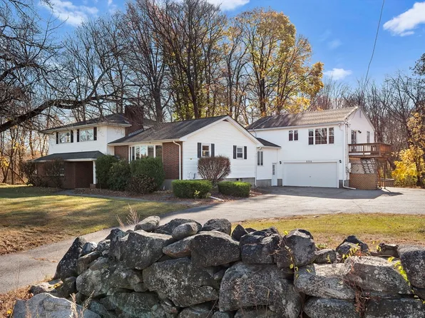 793 Methuen St, Dracut, MA 01826