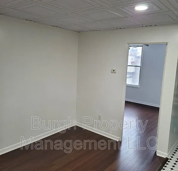 2206 Woodstock Ave #1 — Photo 3