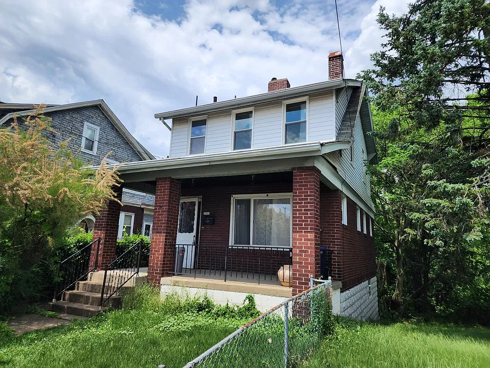 1002 Yetta Ave