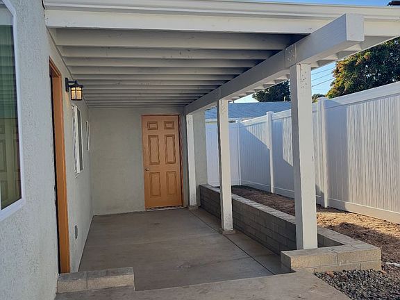 3rd image of 5546 Bolivar St #1