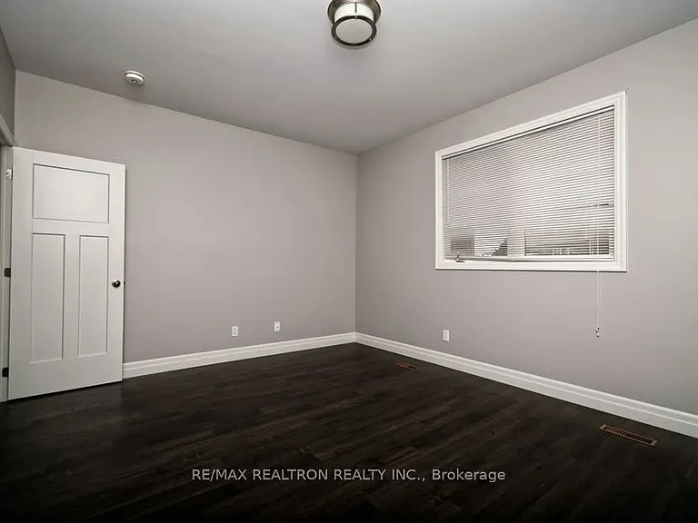 14 Tessa Blvd — Photo 11