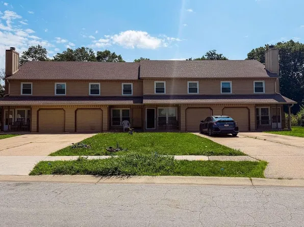 745-51 SE Country Ln, Lees Summit, MO 64063