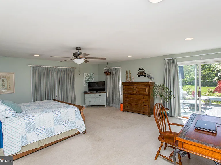67 Townview Dr — Photo 21