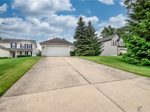 104 Cedar Gln, Chardon, OH 44024