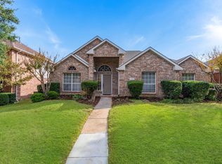 4220 Oak Grove Dr, Carrollton, TX 75010