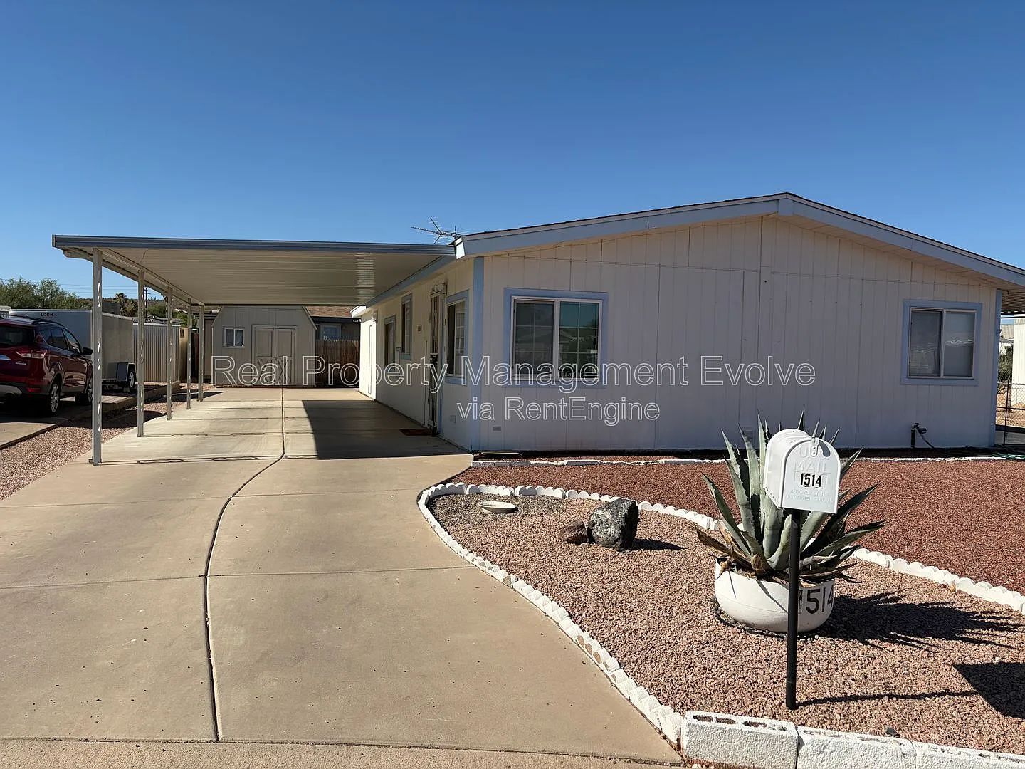 3 bed, 2.0 bath, 1400 sqft, $1,595 — Photo 2