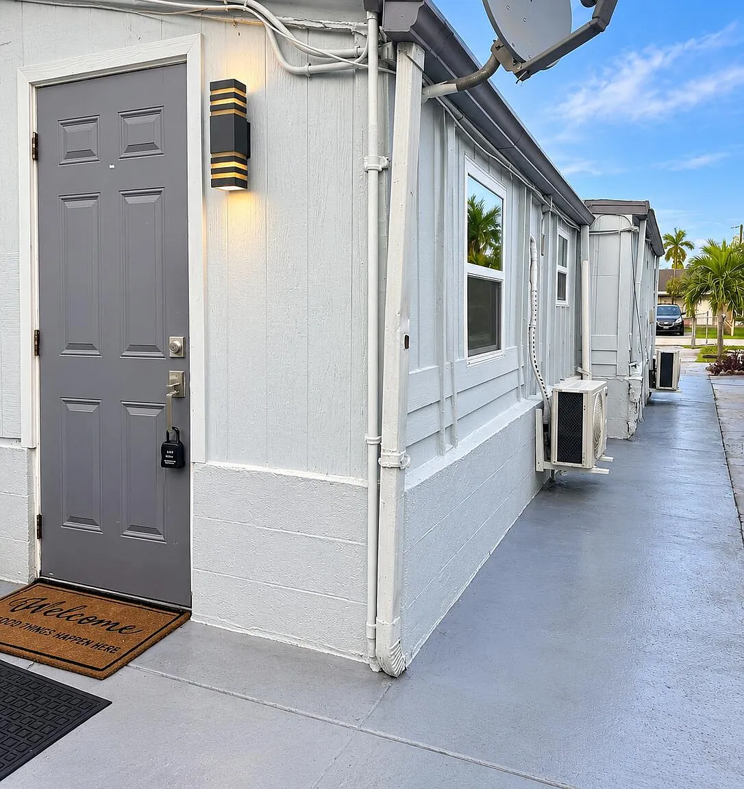 1 bed, 1.0 bath, 300 sqft, $1,450 — Photo 2