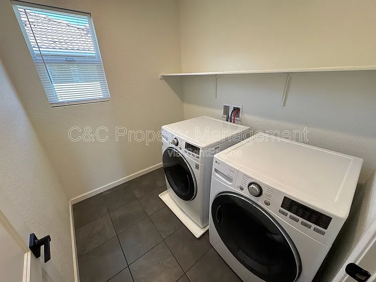 10834 Albano Ln — Photo 13