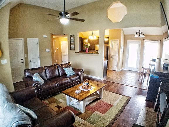 4th image of 3705 Windhaven Ct