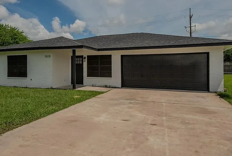 3828 Anderson Villa — Photo 1