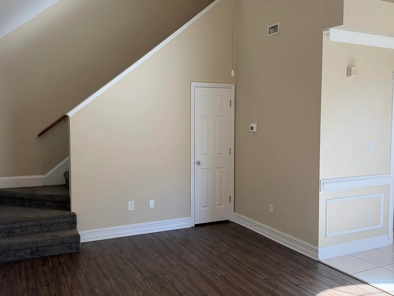 2 bed, 1394 sqft, $1,600 — Photo 3