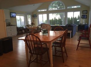 51 Center Rd, Vermilion, OH 44089